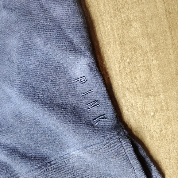 PINK Victoria's Secret Oversized Blue Tie Dye Turtleneck Sweatshirt EUC - Picture 10 of 16